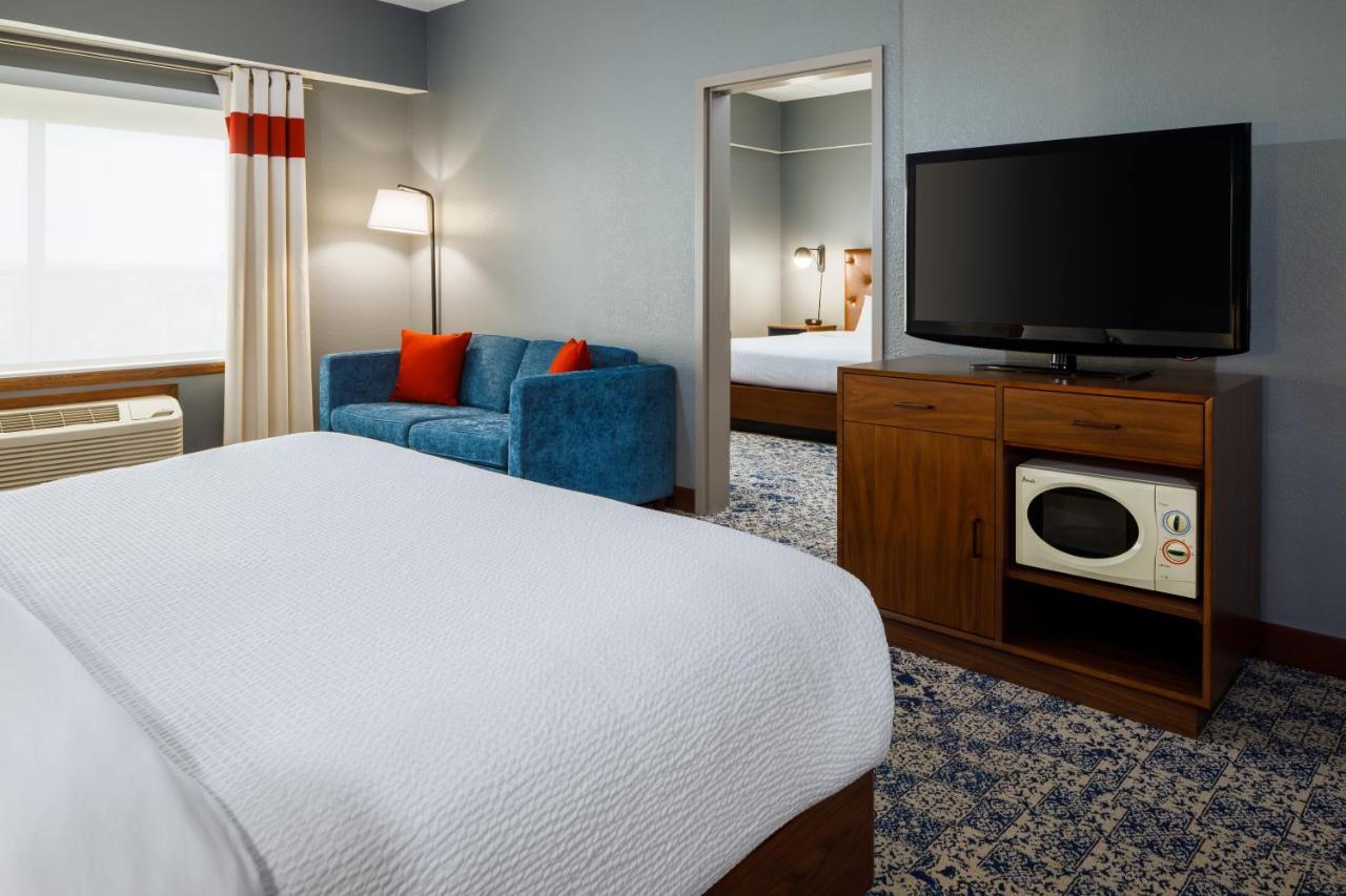 Four Points By Sheraton Louisville Airport Ngoại thất bức ảnh