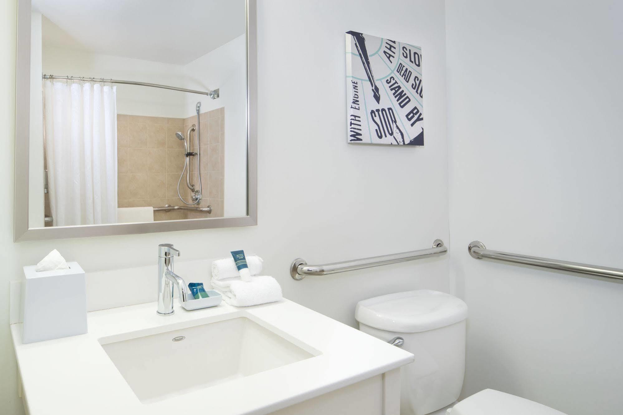 Four Points By Sheraton Louisville Airport Ngoại thất bức ảnh
