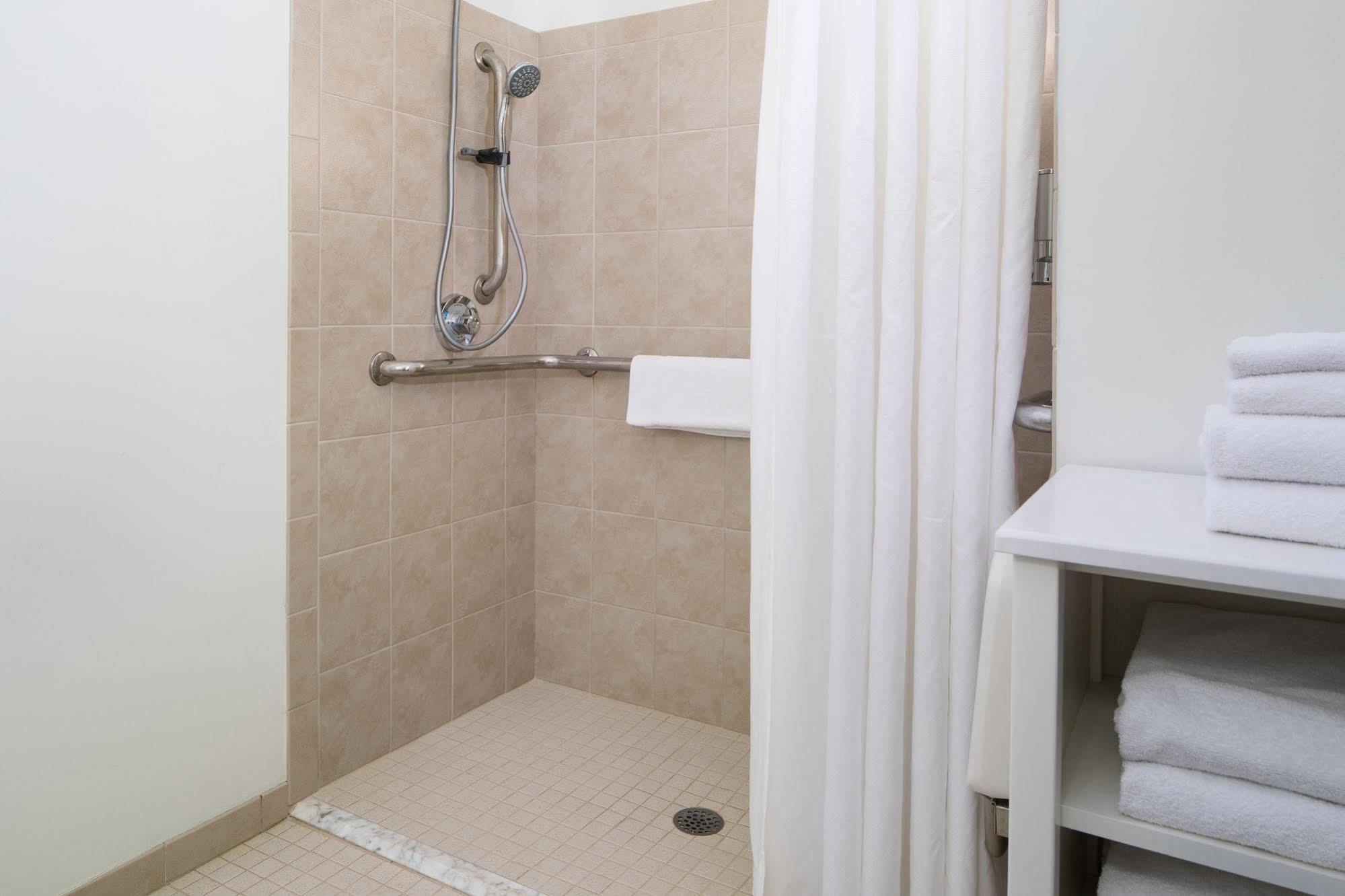 Four Points By Sheraton Louisville Airport Ngoại thất bức ảnh